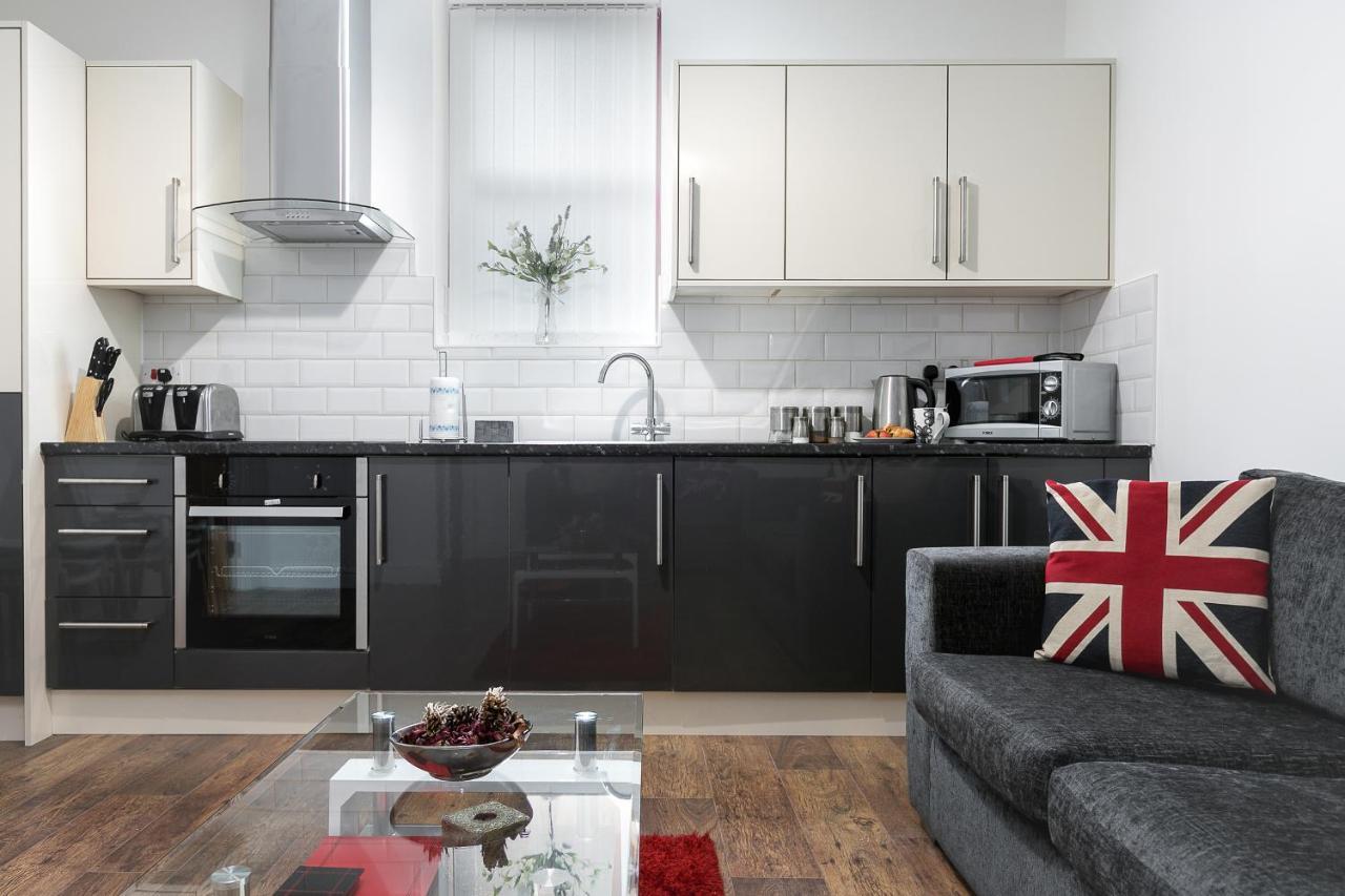 Kvm - City Apartment 9 - Contractors - Town Centre By Kvm Stays ピーターバラ エクステリア 写真