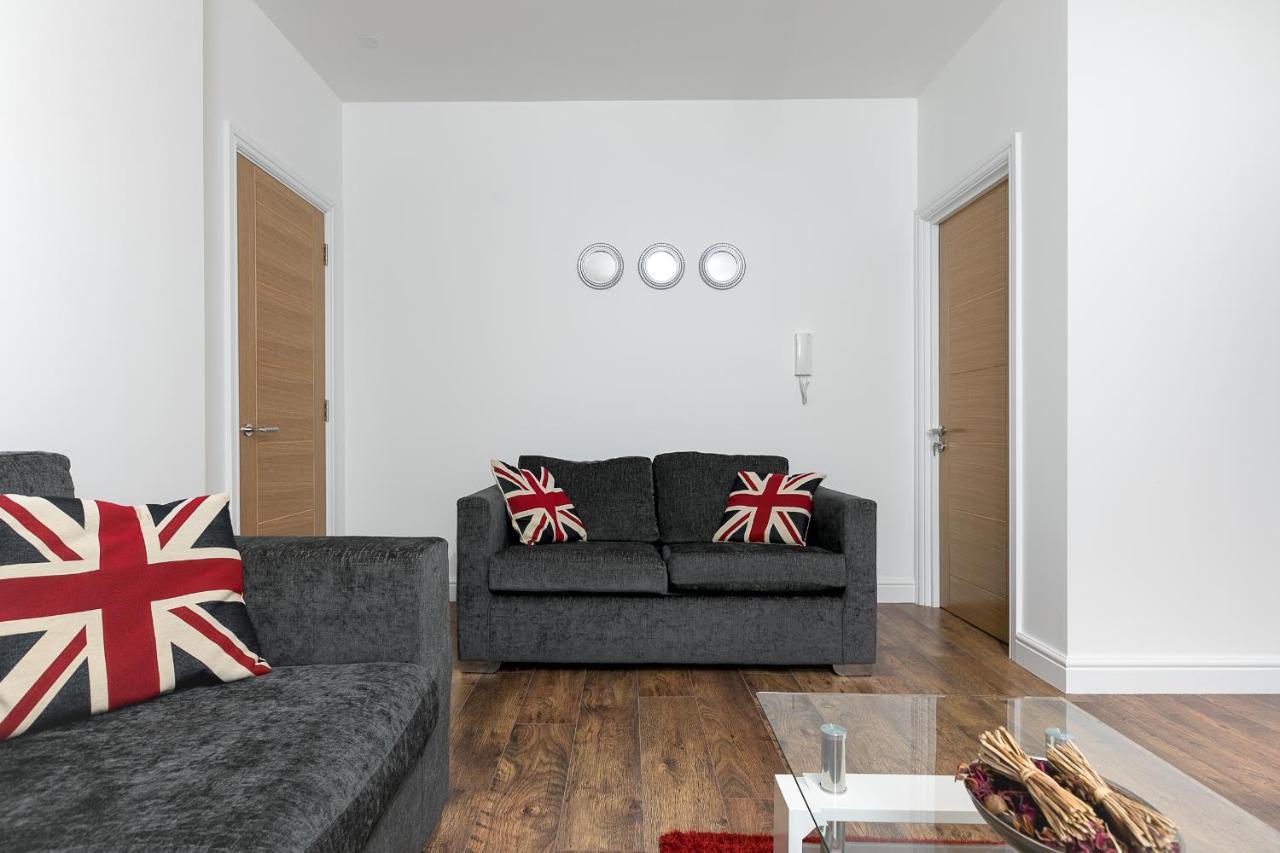 Kvm - City Apartment 9 - Contractors - Town Centre By Kvm Stays ピーターバラ エクステリア 写真