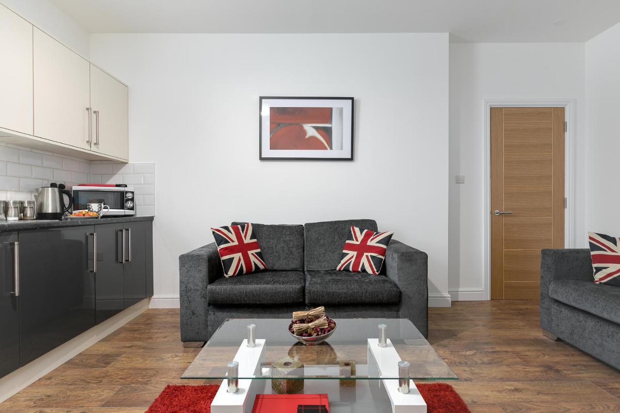 Kvm - City Apartment 9 - Contractors - Town Centre By Kvm Stays ピーターバラ エクステリア 写真