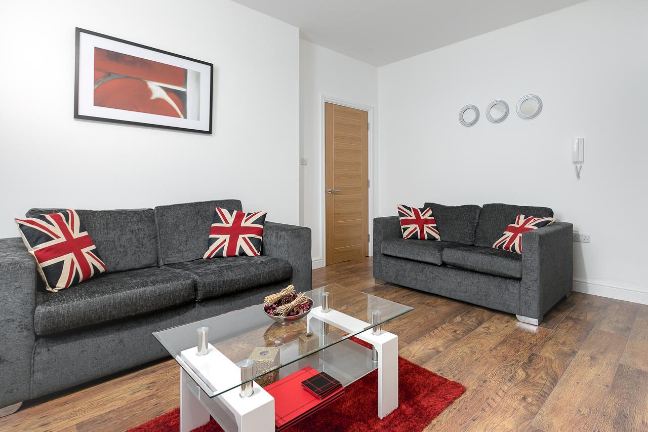 Kvm - City Apartment 9 - Contractors - Town Centre By Kvm Stays ピーターバラ エクステリア 写真